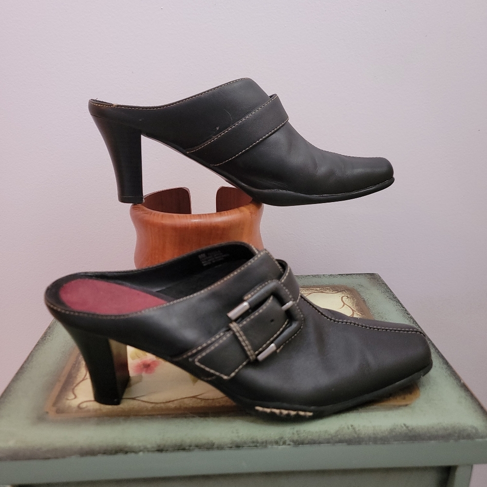 Aerosoles Vintage Black Leather Mule With Buckle Size 8 - Picture 2 of 6
